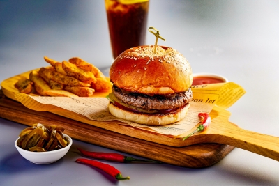 Spicy Beef Burger（200g）